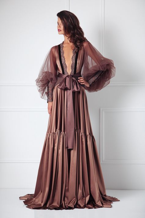 This decadent silk robe by Amoralle is the stuff that dreams are made of! Those voluminous tulle sleeves are breathtaking! Luxury lingerie at its finest. Luxury Nightwear, Plus Size Bridal, Robes Glamour, Luxury Robes, Feminine Wardrobe, Retro Lingerie, Wedding Robe, فستان سهرة, Bridal Robes