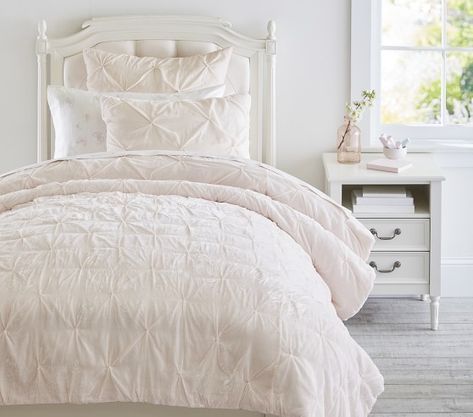 Kids Comforter Sets & Quilts | Pottery Barn Kids Romantic Bedrooms, Velvet Quilt, Crib Bumper, Quilted Sham, Twin Quilt, Monique Lhuillier, Guest Rooms, Free Interior Design, Nursery Bedding