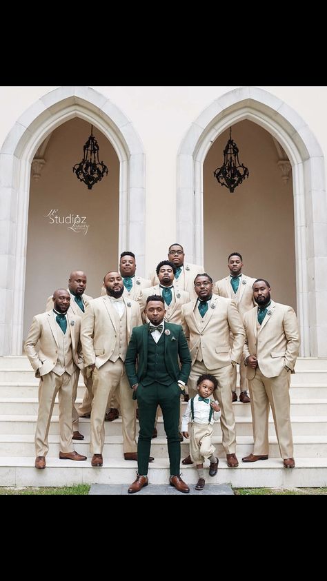 Tiana Wedding, Emerald Green Wedding Theme, Suits Groomsmen, Green Wedding Suit, Wedding Groomsmen Attire, Green Wedding Theme, Wedding Suits Groomsmen, Suits Groom, Green Tuxedo