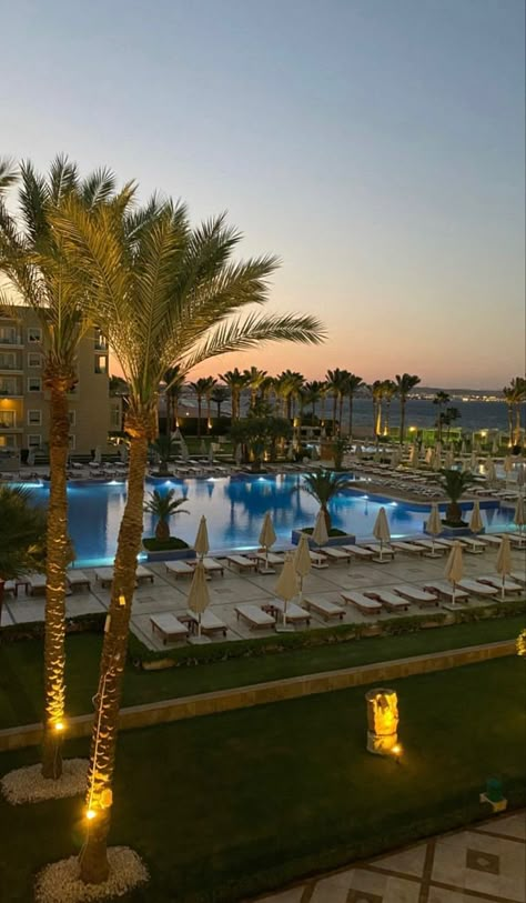 Egypt Things To Do, Hurghada Egypt Aesthetic, Egypt Holiday, Egypt Vacation, African Vacation, Aesthetic Egyptian, Itgirl Aesthetic, Egyptian Aesthetic, Egyptian Decor