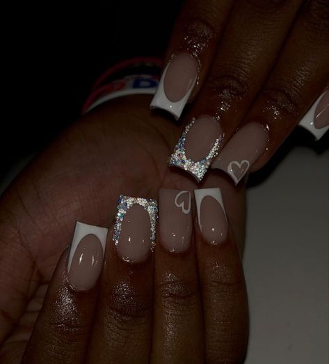 Homecoming Nail Inspo 2023, All White Party Nail Designs, Nail Ideas White With Design, Acrylic Nails With Star Design, Nail Inspo 13 Yo, White Short Birthday Nails, Short Square Acrylic Nails With Charms, Short Acrylic Nails With Rhinestones Simple, Cute Short French Tip Nails With Design