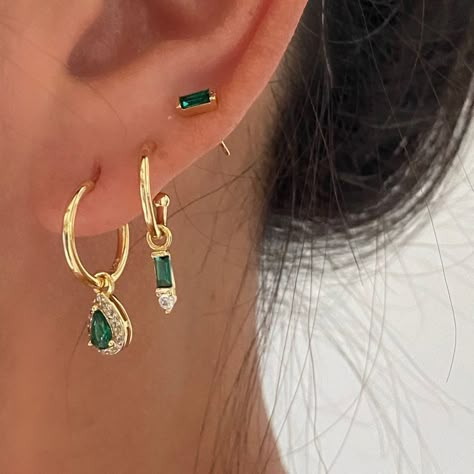 Green And Gold Earrings, Gold Earring Set, Earthy Earrings, Preppy Jewelry, Earrings Emerald, Stacked Earrings, Ear Stack, Jewelry Accessories Ideas, Dope Jewelry