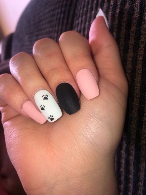 cute, pink, black, simple, minimalistic, matte, classy, everyday wear, short square nails, animal print nails, summer, spring, fall nails, nail art designs, inspirations, trends, trending now, 2022, ideas, pretty, mismatched nails Pink With Black Nails Art Designs, Gel Nails Dog Design, Cute Paw Print Nails, Heart Paw Print Nails, Nail Ideas Paw Print, Dog Nails Acrylic, Paw Prints Nail Designs, Nails With Paw Print Design, Puppy Print Nails