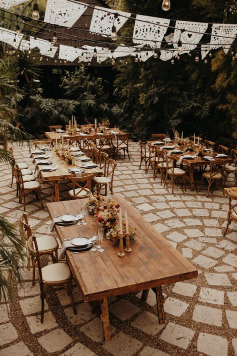 Timeless Mexican Wedding, Rustic Fancy Wedding Decor, Simple Hacienda Wedding, Mexico Wedding Reception Decor, Small Mexican Backyard Wedding, Mexican Table Setting Wedding, Mexican Chic Wedding Decor, Mexican Classy Wedding, Mexican Wedding Dishes