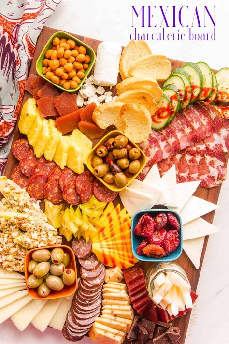 Mexican Charcuterie Board Party, Mexican Charcuterie Boards, Mexican Food Charcuterie Board, Charcuterie Board Ideas Mexican Food, Mexican Cheese Board Ideas, Mexican Cheese Board, Mexican Charcuterie, Mexican Chacutery Board, Southwest Charcuterie Board