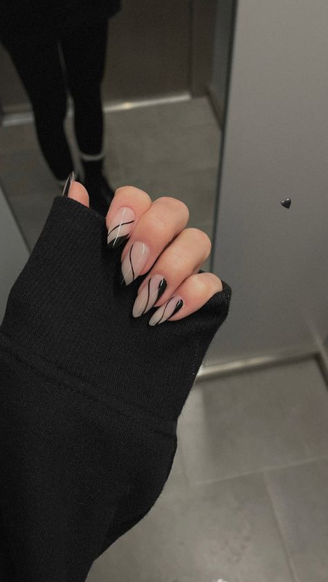 Black French Nails Ideas, Black Nails Art, Black And Nude Nails, Nail Ideas Simple, Watercolor Tattoo Ideas, Almond Nail Art, Black Acrylic Nails, Hippie Nails, Punk Nails