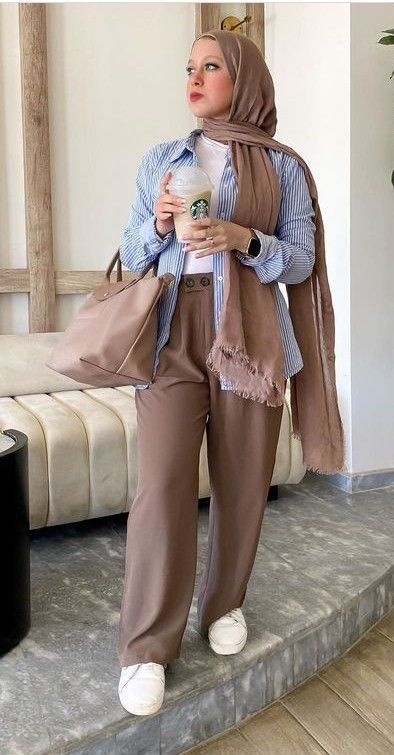 Muslimah Fashion Outfits Plus Size, Trendy Hijab Outfits Summer, Linen Style Fashion, Hijab Fashion Summer, Modest Casual Outfits, Stile Hijab, Casual Work Outfits Women, Blouse Casual Fashion, Modesty Outfits