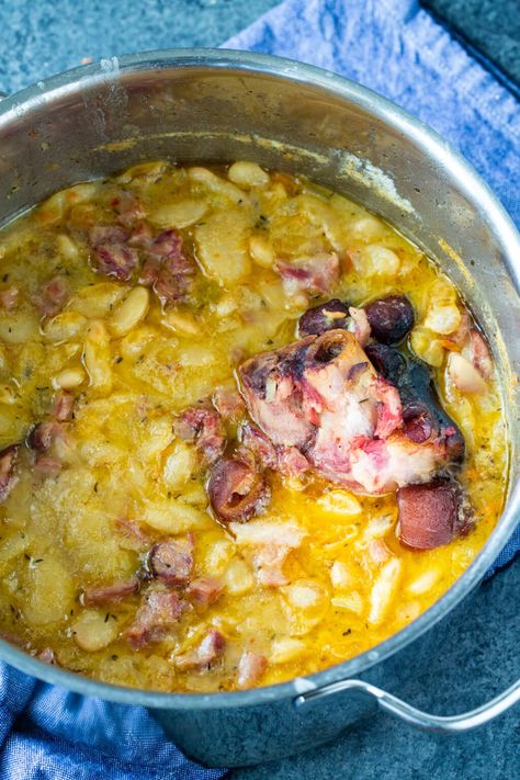 Corbaci Pepper Recipes, Southern Bean Soup, Lima Bean Soup Crockpot, Slow Cooker Lima Beans, Butter Bean Recipes Southern, Ham And Butter Bean Soup, Cajun Butter Beans Recipe, Southern Lima Bean Recipes, Butter Beans And Ham Recipe