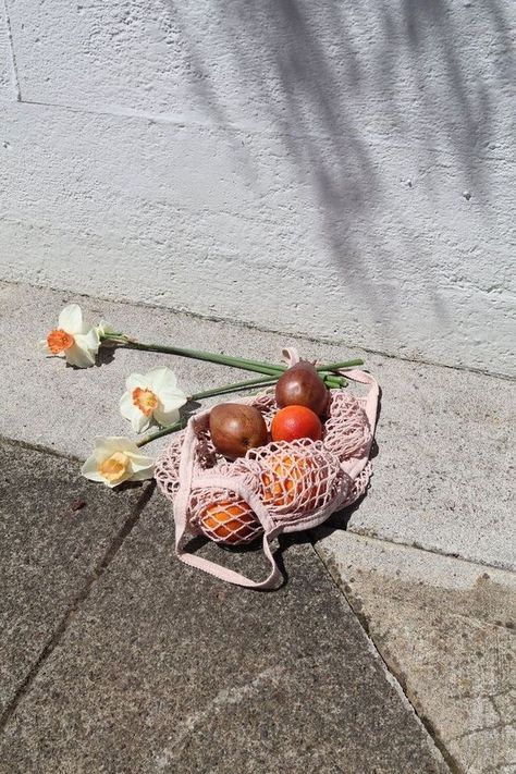 ... just nice. Farmers Market Bag, Net Bag, Fruit Art, Photo Styling, On The Ground, Naturally Dyed, Photography Inspo, Life Photography, Still Life Photography