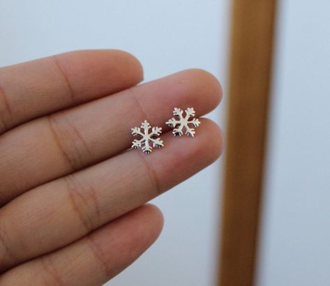 Etsy Sterling Silver Snowflake Stud Earrings, Bridesmaid Gift, Rose gold earrings, Christmas Gift, Dainty #ad Diamond Earrings Indian, Small Earrings Gold, Tiny Gold Earrings, Snowflake Earrings, Fashion Enthusiast, Earrings Bridesmaid, Earrings Christmas, Jewelry Design Earrings, Classy Jewelry