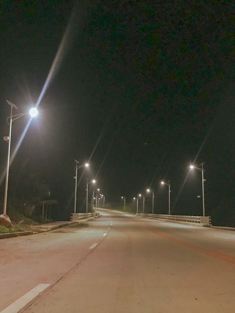 Light On Road, Highway Lights At Night, Indian Highway, Highway Photography, Night Highway, Indian Truck, Highway Lighting, Delhi Roads, Trip Aesthetic