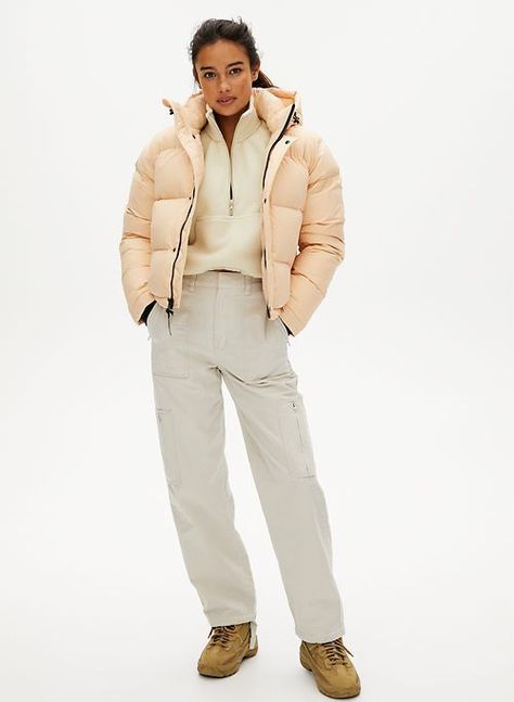 Tna The Super Puff Shorty Super Puff Outfit, Aritzia Puffer Jacket, Super Puff Shorty, Aritzia Outfit, Tna Super Puff, Best Puffer Jacket, Aritzia Super Puff, Closet Monster, The Super Puff