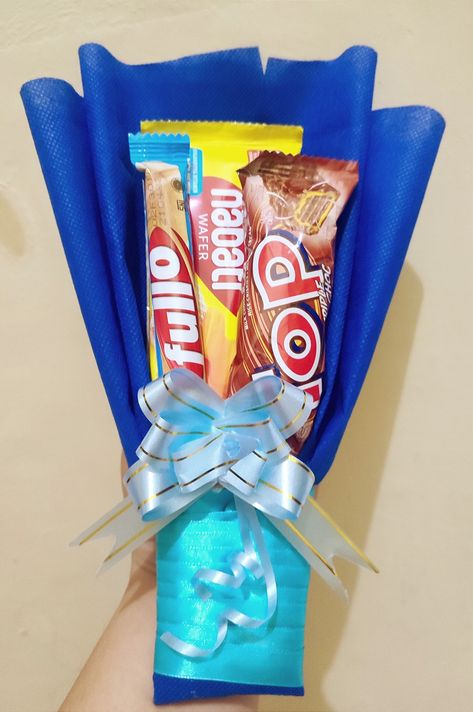 Bucket Snack Mini, Bucket Snack Simple, Snack Bucket, Mini Bucket, Diy Gift Box, Easy Snacks, Diy Gift, Gift Box, Snacks