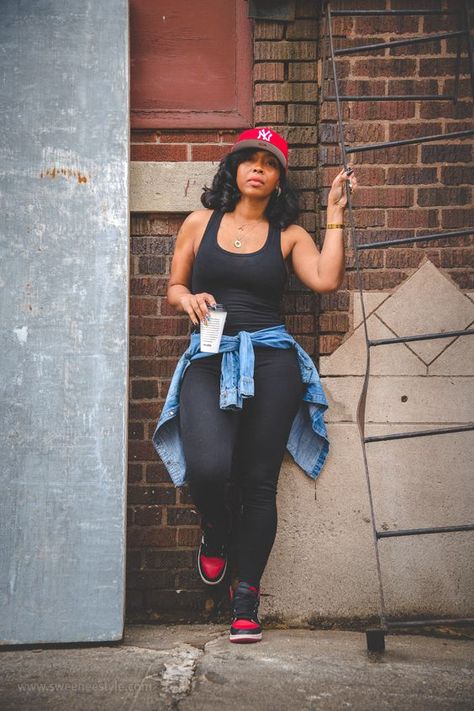 How To Style Jordans Women, Outfit Ideas With Jordans, How To Style Jordans, Plus Size Birthday Outfits, How To Wear Jordans, Sweenee Style, Easy Outfit Ideas, Styling Jordans, Ny Hat