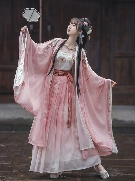 Song Dynasty Clothing, Chinese Clothing Modern, Hanfu Modern, Chinese Princess Dress, Traditional Asian Dress, Dynasty Clothing, Chinese Traditional Costume, Dresses Handmade, Chinese Traditional Dress