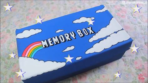 Painting Shoe Boxes Ideas, Wooden Memory Box Ideas Diy, Memory Box Ideas Diy Paint, Stash Box Painting Ideas, Cute Box Painting Ideas, Box Painting Ideas, Memories Box Diy, Senior Year Diy, Counting Backwards