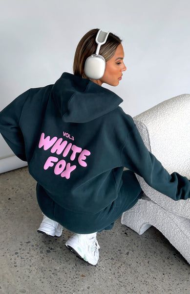 Offstage Hoodie Pine Whitefox Boutique Hoodie, Best Hoodie Brands, White Fox Hoodie Outfit, Preppy Hoodies, Florida Hoodie, Fox Clothes, Clothing Shopping List, White Fox Hoodie, Preppy Hoodie