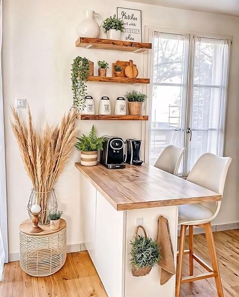 Boho style book with popas grass Kitchen Shelf Decor, Coffee Bar Home, Boho Kitchen, Chic Kitchen, Apartment Inspiration, Home Decor Kitchen, A Kitchen, Modern Kitchen Design, Kitchen Inspirations