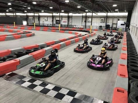 Karting Racing, Go Karting, Homemade Go Kart, Building Design Plan, Go Kart Tracks, Billy Kid, Indoor Track, Go Kart Racing, Survival Skills Life Hacks