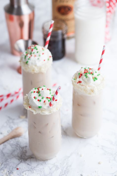 Click through for this super yummy sugar cookie White Russian recipe from @Walmart + @cydconverse #sponsored #RockThisChristmas Christmas Cocktails Vodka, Crafty Cocktails, Christmas Vodka, White Russian Recipe, Christmas Beverages, White Russian Recipes, Christmas Cocktails Easy, White Russian Cocktail, Cocktail Vodka