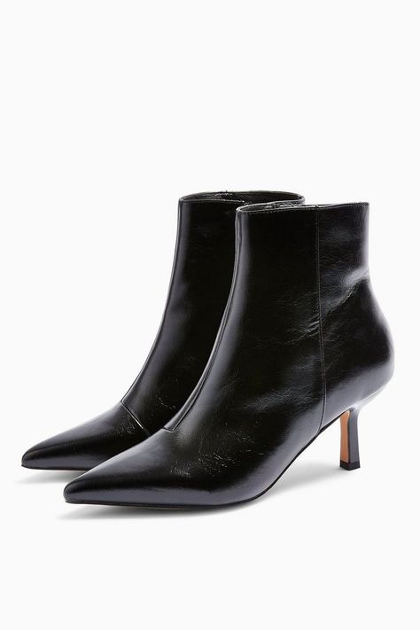 Point Heels Outfit, Pointed Heels Outfit, Point Heels, Black Pointed Heels, Funny Shoes, Pointed Ankle Boots, Boots Outfit Ankle, Mid Heel Boots, Boots Heel