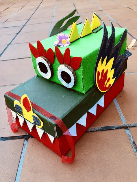 Dragon cardboard box Diy Chinese Dragon Head Cardboard Boxes, Dragon Head Cardboard, Cardboard Dragon Head, Cardboard Dragon, Dragon Project, Chinese Takeout Box, Dragon Box, Asian Crafts, Dragon Hats