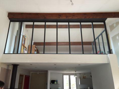 Protection mezzanine Loft Mezzanine, Mezzanine Design, Mezzanine Loft, Conservatory Kitchen, Mezzanine Bedroom, Loft Wall, Stairs In Living Room, Loft Stairs, Loft Interior Design