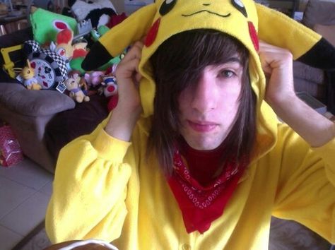 Jordan Sweeto is so cute! Scene Culture, Jordan Sweeto, Pikachu Cosplay, Bryan Stars, Shannon Taylor, Emo People, Rawr Xd, Johnnie Guilbert, Emo Guys