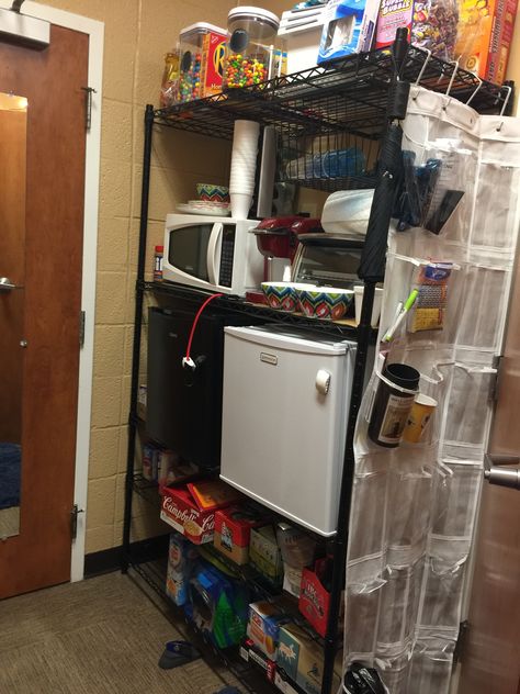 Dorm Room Kitchenette Ideas, Mini Fridge In Room For New Mom, College Dorm Food Ideas Mini Fridge, Dorm Mini Fridge Organization, Form Organization, Realistic Organization, Dorm Room Microwave And Fridge, Mini Fridge Shelf Dorm Room, Yellow Gatorade