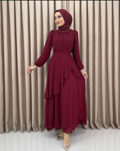 Burgandy Hijabi Dress, Dress Merah Maroon Hijab, Maroon Dress Hijab, Maroon Long Dress, Raya Outfit, Hijabi Dresses, Design Abaya, Maroon Bridesmaid Dresses, Berry Dress