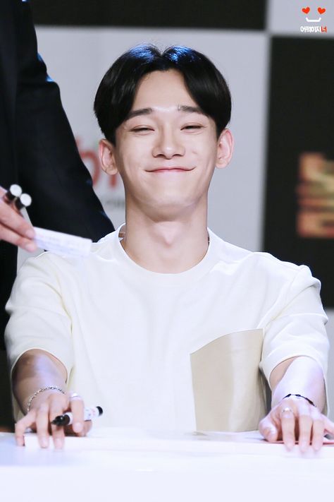 #Chen and his wonderful smile  #Exo Chen Smile, Chen Exo, Baekhyun Chanyeol, Exo Chen, Chanyeol And Do, Kim Jongdae, When You Smile, Kpop Exo, Exo Members