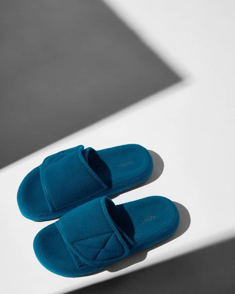 Season 7 Fleece Slide Aqua Yzy Slides, Season Aesthetic, Yeezy Season, Fur Slides, My Things, My Vibe, Coming Soon, Slides, Gap