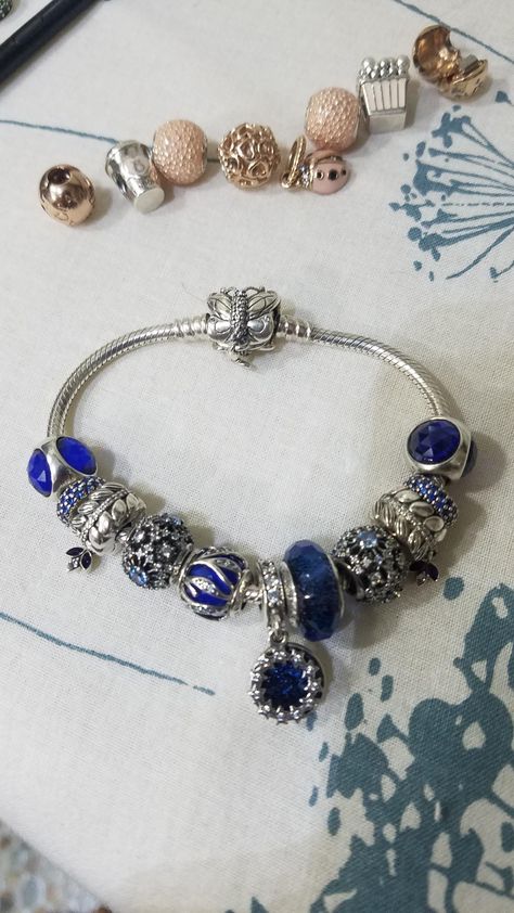 Charms Azules Pandora Azul, Pandora Charm, Pandora Charms, Pandora Charm Bracelet, Charms, Charm Bracelet, Navy Blue, Bracelet, Navy