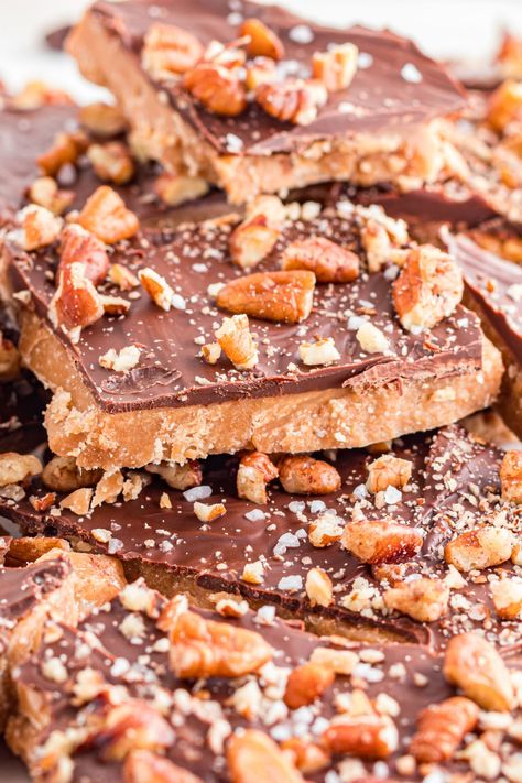 English Butter Toffee Gluten Free Toffee Recipe, Best Homemade Toffee, Toffee Bites Recipe, Toffee Chocolate Bark, Butter Toffee Bars, English Toffee Bits Recipes, Two Sisters English Toffee, English Butter Toffee Recipe, English Toffee Bars