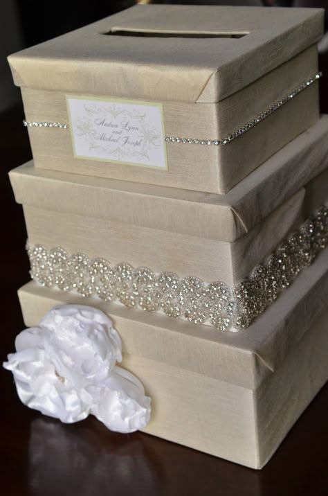 DIY Wedding Card Box - I would do ivory and coral, but think its a very elegant and EASY to make and transport. Different than the mailbox we always do. Wedding Card Box Diy, Card Box Diy, Diy Wedding Card, Do It Yourself Wedding, Diy Card Box, Ramadan Decoration, Wedding Card Box, Gift Card Boxes, Wedding Money