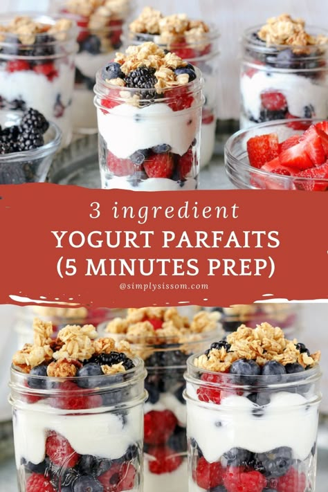 Easy and Healthy Fruit and Yogurt Parfaits - packed with creamy greek or vanilla yogurt, fresh berries and granola. A healthy breakfast that can be made ahead! Layered Yogurt Parfait, Yogurt Parfait Shooters, Yogurt Cups For Brunch, Christmas Yogurt Parfait, Diy Parfait Cups, Diy Yogurt Parfait, Greek Yogurt Parfait Recipes, Homemade Parfait, Healthy Parfait Recipes