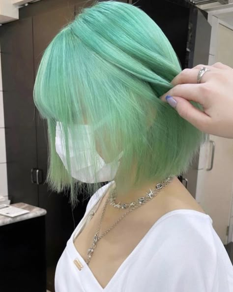 Mint Hair Aesthetic, Mint Green Hair Color, Green Hair Color Ideas, Light Green Hair, Pastel Green Hair, Green Bob, Hair Dye Shades, Mint Green Hair, Hair Product Organization