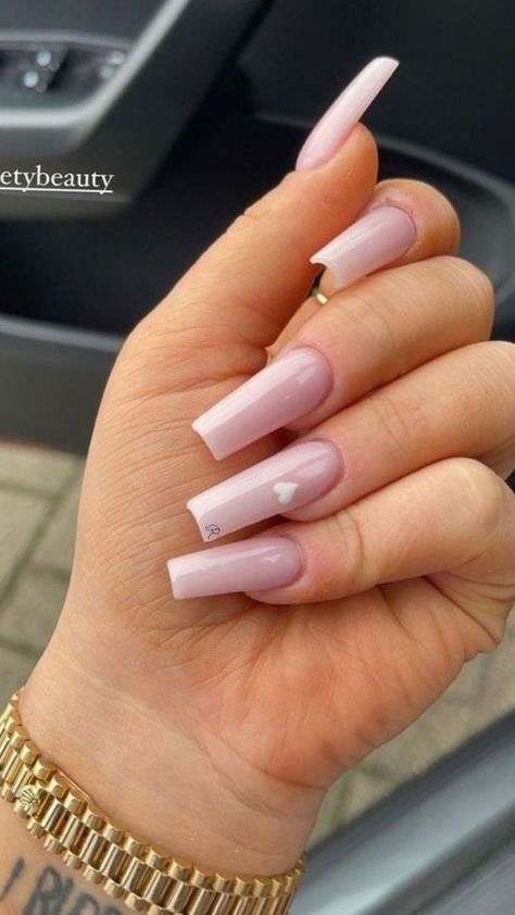 Cute Simple Nails With Initial, Basic Nails With Initial, Coffin Nails With Initial, Nails With R Initial, Pink Acrylics With Initial, Simple Nails With Initials, Nails With A Initial, Initial Under Acrylic Nail, Nails With Initials Acrylic