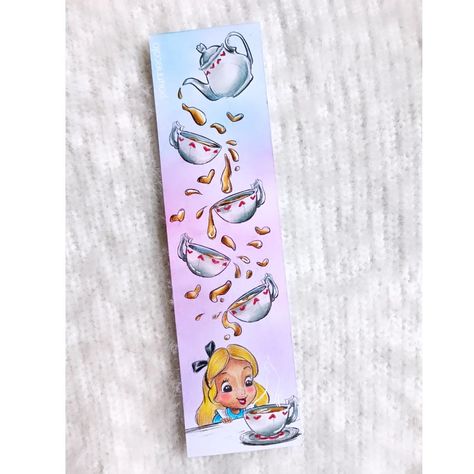 Bonjour, ça y est j'ai entamé le marques pages petites poupees de chez @arttherapiehachette . J'ai fait simple et me suis inspirée de la… | Instagram Disney Bookmark, Disney Bookmarks, Marques Pages, Font Simple, Images Disney, Disney Images, Artists Books, Art Therapy, Adult Coloring Books