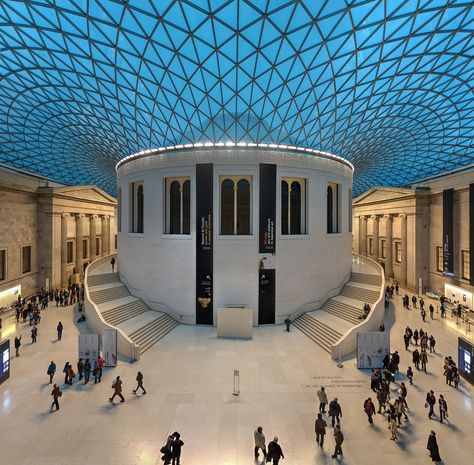 The Architecture of Museums: The Evolution of Curatorial Spaces | ArchDaily Dunhuang, Richard Iii, Singing Lessons, London Museums, The British Museum, Museum Architecture, Classic Architecture, Westminster Abbey, National Gallery