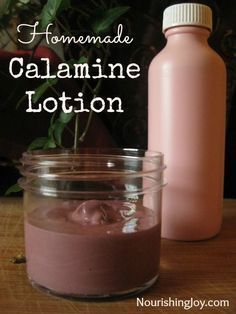 Homemade Calamine Lotion, Calamine Lotion, Healing Salves, Homemade Lotion, Natural Healing Remedies, Diy Remedies, Homemade Remedies, Natural Health Remedies, Natural Home Remedies