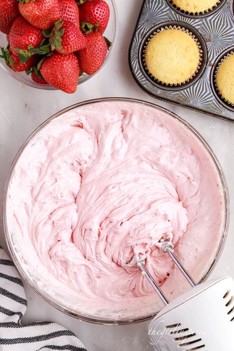 Vanilla Cake With Strawberry Filling And Cream Cheese Frosting, Strawberry Cream Cheese Whipped Cream, Real Strawberry Frosting, Strawberry Cheesecake Frosting, Strawberry Cream Cheese Frosting Cake, Fresh Strawberry Cream Cheese Frosting, Pink Cream Cheese Frosting, Strawberry Jam Cream Cheese Frosting, Cool Whip Strawberry Frosting