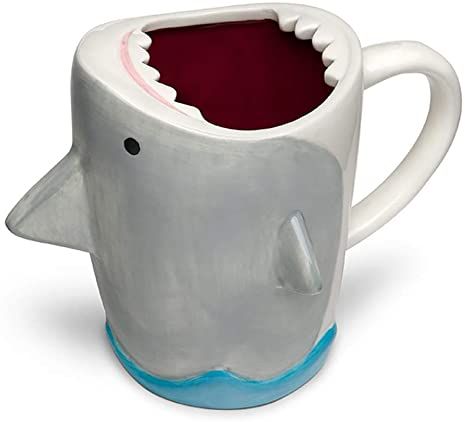 Funky Mug Designs, Funny Ceramic Mugs, Funny Pottery Ideas, Weird Cups, Silly Mugs, Handbuilt Mugs, Weird Mugs, Shark Cup, Monster Mugs