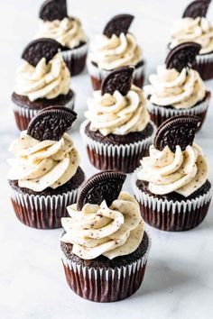 Oreo Cupcake Recipe, Cookies And Cream Cupcakes, Homemade Oreo Cookies, Cookies And Cream Frosting, Cookie And Cream Cupcakes, Oreo Buttercream, Cookies And Cream Cake, Cream Cupcakes, Cupcake Decoration