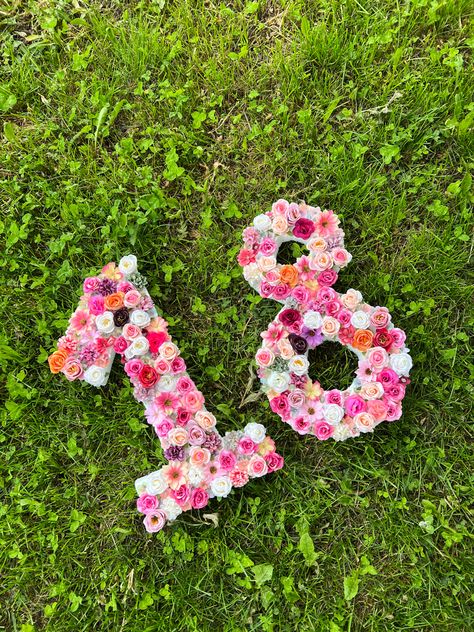 Flower Sweet 16, Bday Flowers, Floral Sweet 16, Flower Party Themes, 12th Birthday Party Ideas, Sweet 16 Party Themes, 11 Birthday, Wildflower Birthday, Birthday 11