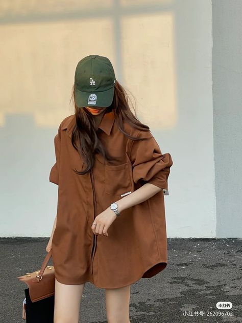 Casual Home Outfits, Oversized Shirt Outfit, Ootd Korean Style, Womens Sweatshirts Fashion, Oufits Casual, Clothes Korean Style, Spring Dresses Casual, Style Korea, Casual Day Outfits