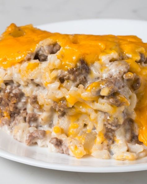 Cheese Ground Beef Rice Casserole, Hamburger Meat Recipes Cream Cheese, Burger Rice Casserole, Hamburger And Minute Rice Recipes, Hamburger Rice Casserole Recipes Easy, Rice With Hamburger Meat, Hamburger Meat Recipes With Rice, Cheesy Hamburger Hashbrown Casserole, Recipes With Ground Beef And Biscuits