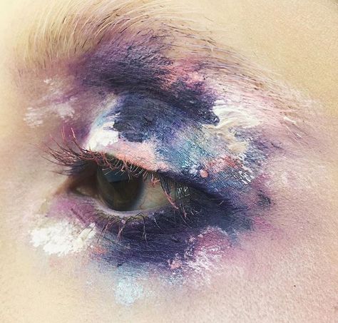 Fantasy Make-up, Make Up Designs, Eyeliner Tips, Make Up Tutorials, Avant Garde Makeup, Eye Makeup Art, Winged Eyeliner, Fantasy Makeup, Editorial Makeup