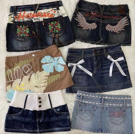 Mini Shorts Y2k Outfit, Cute Mini Skirts, Give Me Money, Summer Thrift, 2000s Fashion Outfits, Really Cute Outfits, 2000s Fashion, Casual Style Outfits, Dream Clothes