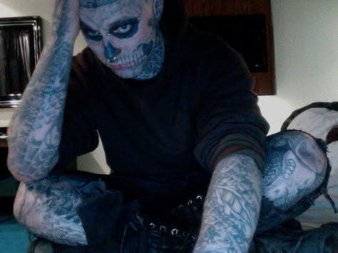 Rick Genest Rick Genest, Zombie Boy, Crystal Castle, Dark Paradise, Too Cool For School, Gender Envy, Canadian Artists, Body Mods, Dark Aesthetic